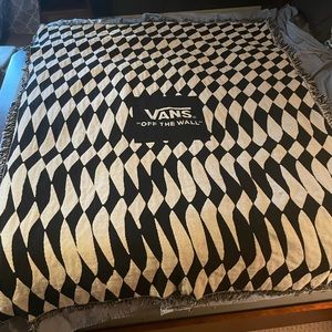 VANS Checkered Throw Blanket Fringed Illusion
